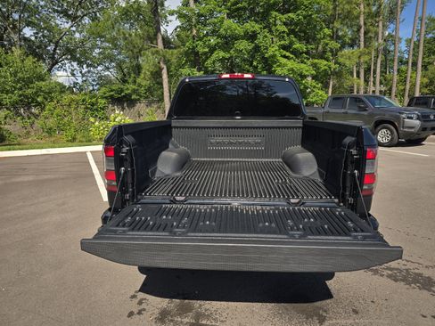 Certified 2023 Nissan Frontier SV AWD/4WD image 10