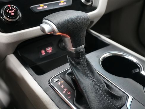 Used 2021 Kia Sedona LX image 21