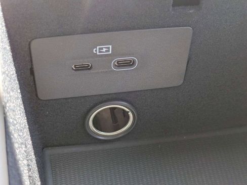 New 2026 Volvo XC90 T8 Ultra w/ Protection Package Premier image 26