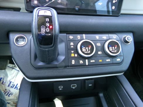 Used 2020 Land Rover Defender 110 SE AWD/4WD image 10