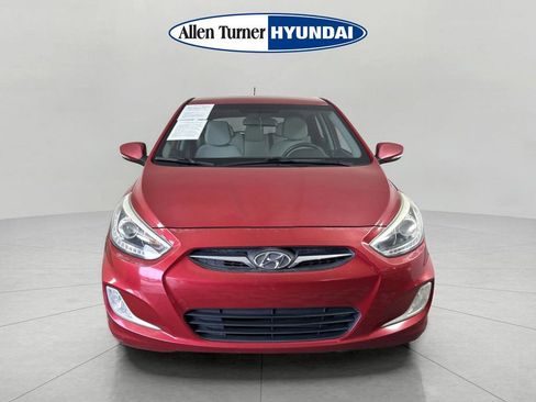 Used 2014 Hyundai Accent SE FWD image 3