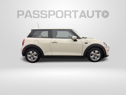 Used 2020 MINI Cooper 2-Door Hardtop image 5
