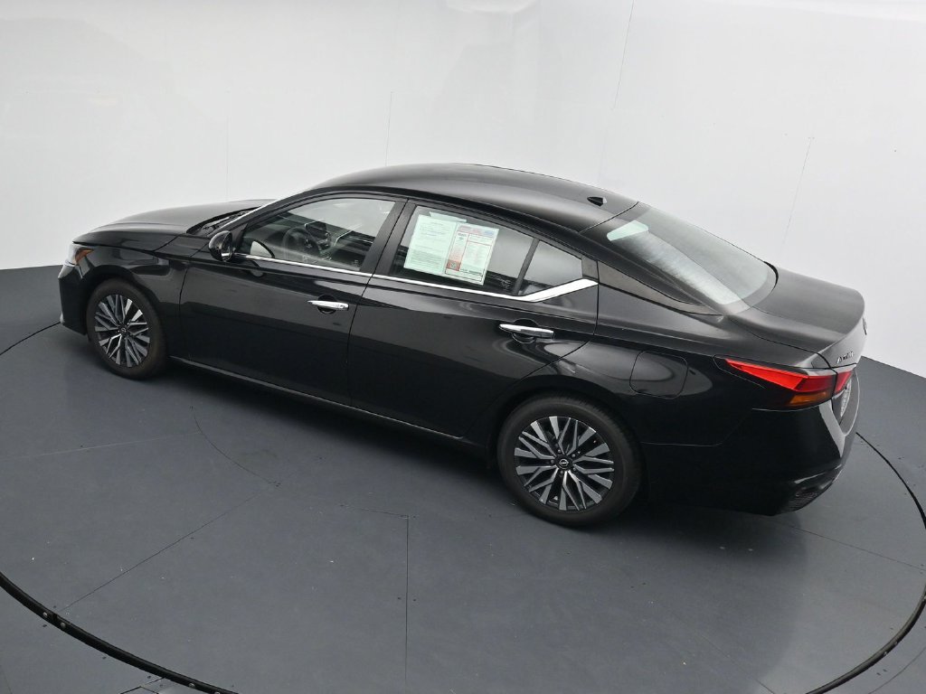 Used 2023 Nissan Altima 2.5 SV FWD image 27