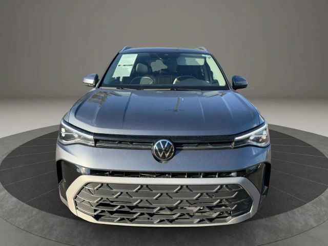 Used 2025 Volkswagen Taos SE AWD/4WD image 8