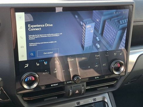Used 2024 Lexus GX 550 w/ Accessory Package (2T) AWD/4WD image 20
