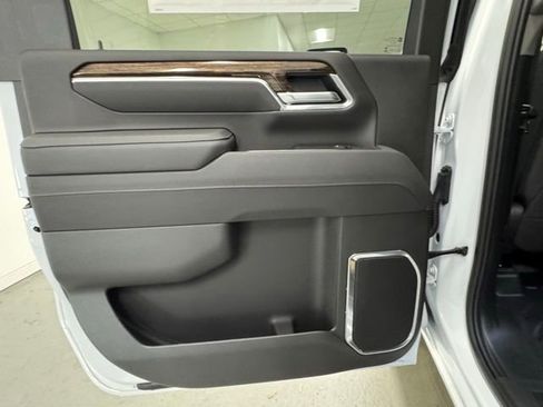 New 2026 GMC Sierra 3500 SLE w/ SLE Convenience Package image 7