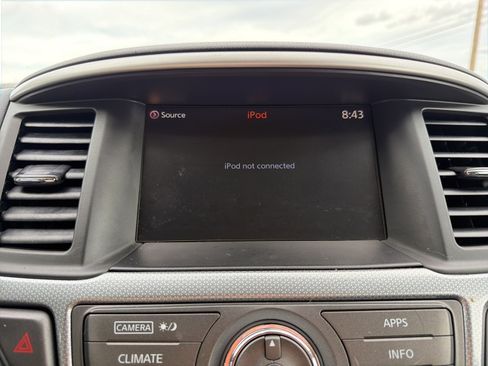 Used 2017 Nissan Pathfinder SL image 34