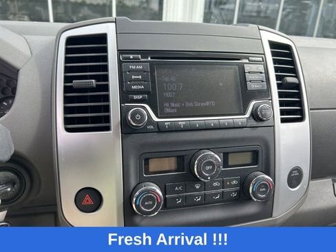 Used 2018 Nissan Frontier SV image 17