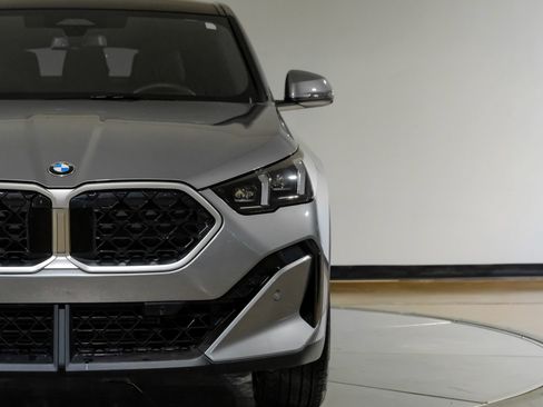 Used 2025 BMW X2 xDrive28i AWD/4WD image 49