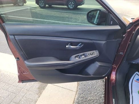 Used 2022 Nissan Sentra SV image 19