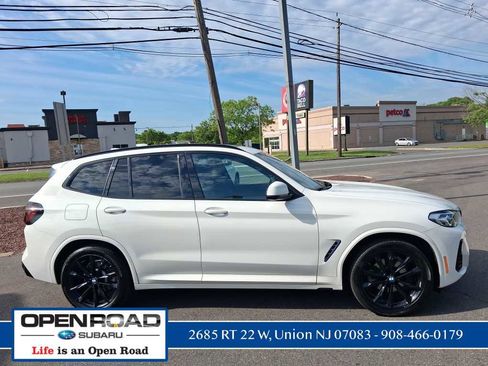 Used 2022 BMW X3 xDrive30i w/ M Sport Package AWD/4WD image 5