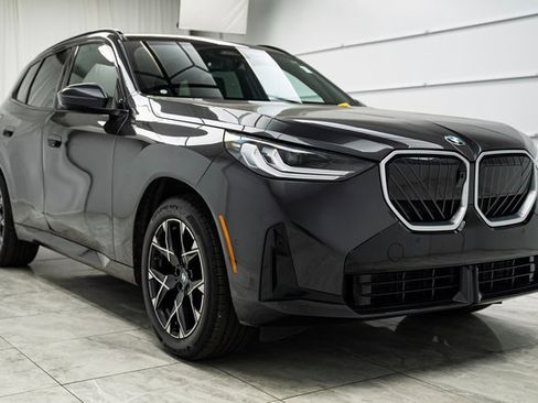 Used 2025 BMW X3 xDrive30i image 4