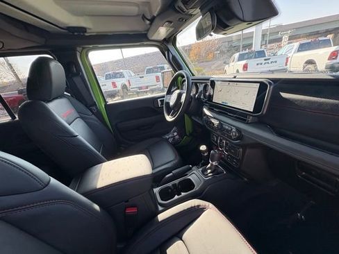 New 2026 Jeep Wrangler Unlimited Rubicon AWD/4WD image 30