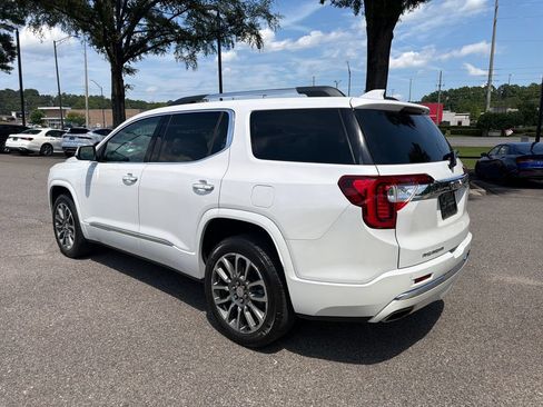 Used 2021 GMC Acadia Denali w/ Denali Technology Package FWD image 9