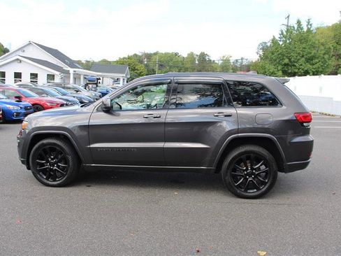 Used 2020 Jeep Grand Cherokee Altitude image 5