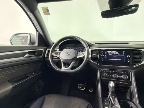 Used 2022 Volkswagen Atlas Cross Sport SEL R-Line image 27