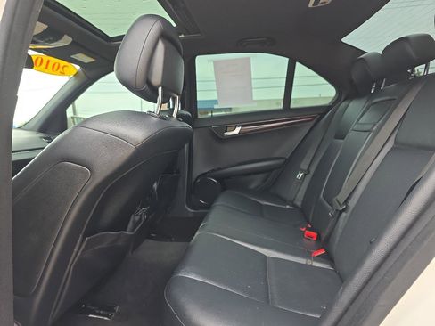 Used 2010 Mercedes-Benz C 300 Sedan image 22