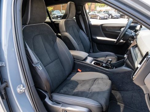 Used 2023 Volvo C40 P8 Recharge Plus AWD/4WD image 25