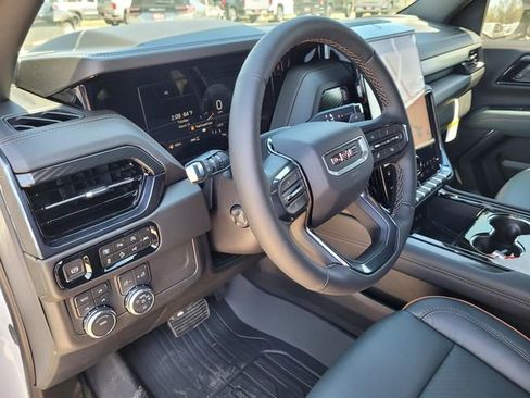 New 2026 GMC Yukon XL AT4 AWD/4WD image 21