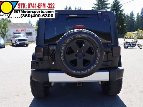 Used 2012 Jeep Wrangler Unlimited Sahara w/ Connectivity Group AWD/4WD image 8
