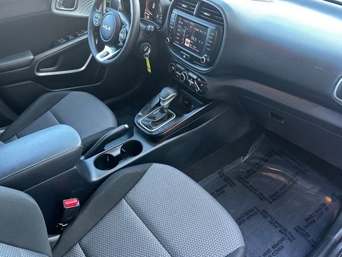 Used 2024 Kia Soul LX w/ Option Group 015 image 18
