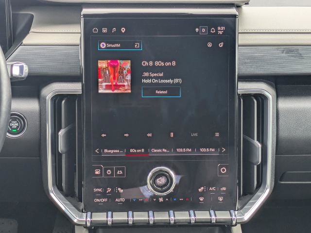 Certified 2026 GMC Acadia Elevation w/ Elevation Premium Package FWD image 19