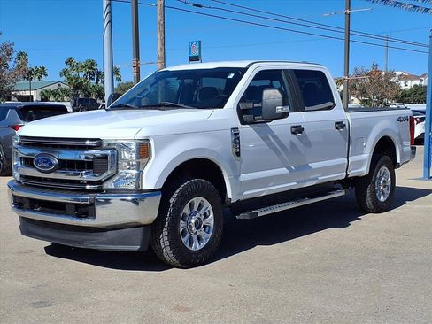 Used 2020 Ford F250 XL w/ STX Appearance Package image 3