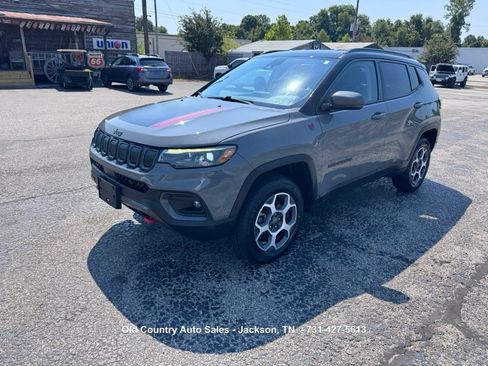 Used 2022 Jeep Compass Trailhawk w/ Trailhawk Elite Group AWD/4WD image 2