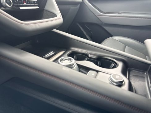 Used 2025 Ford Explorer Active w/ Active Comfort Package AWD/4WD image 22