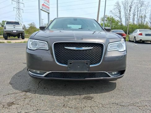 Used 2015 Chrysler 300 Limited w/ Driver Convenience Group AWD/4WD image 2