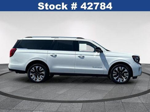 Used 2025 Ford Expedition Max Platinum w/ Driver's Package AWD/4WD image 4