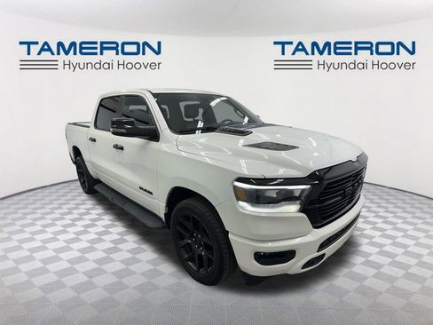 Used 2023 RAM 1500 Laramie AWD/4WD image 7