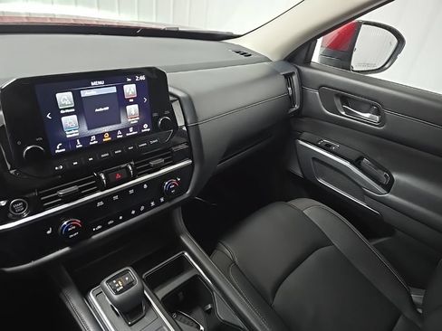 Used 2023 Nissan Pathfinder SL w/ Lighting Package (N92) AWD/4WD image 28