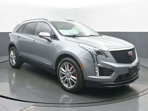 Used 2023 Cadillac XT5 Sportv w/ LPO, Floor Liner Package AWD/4WD image 7