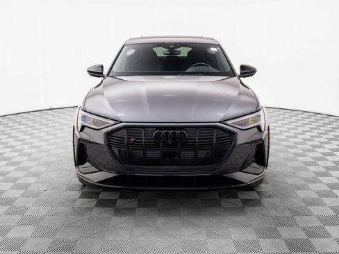 Used 2022 Audi e-tron S Prestige w/ Prestige Package image 2