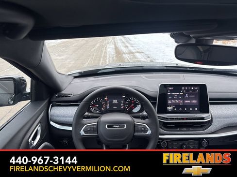 Used 2025 Jeep Compass Latitude w/ Sun & Sound Group image 47