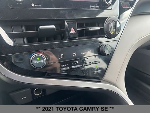 Used 2021 Toyota Camry SE FWD image 25