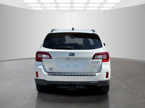 Used 2017 Subaru Outback 2.5i Touring image 6