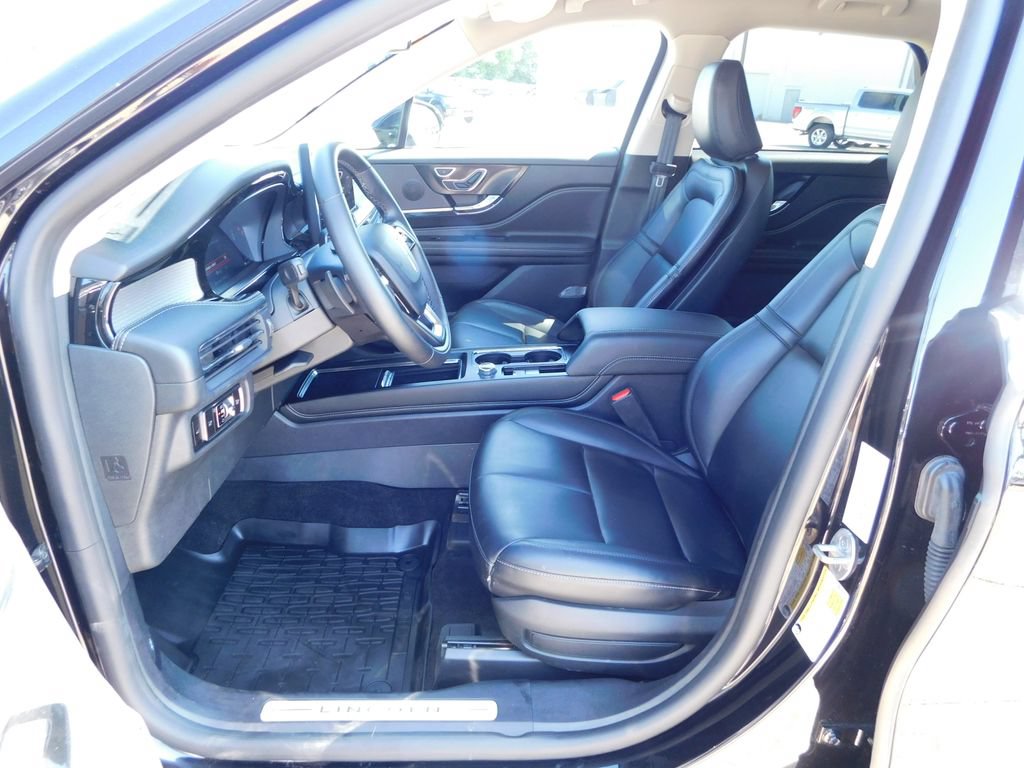 Used 2023 Lincoln Corsair FWD image 12
