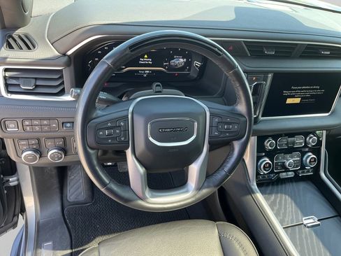 Used 2023 GMC Yukon XL Denali w/ Advanced Technology Package AWD/4WD image 20