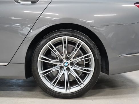 Used 2022 BMW 750i xDrive w/ Luxury Rear Seating Package AWD/4WD image 35