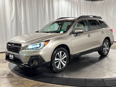 Used 2019 Subaru Outback 2.5i Limited AWD/4WD image 1