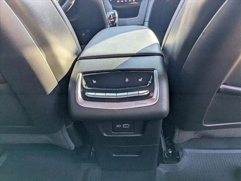 Used 2024 Cadillac XT6 Premium Luxury w/ Technology Package image 18