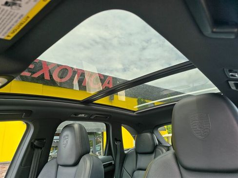 Used 2018 Porsche Cayenne S Platinum AWD/4WD image 24