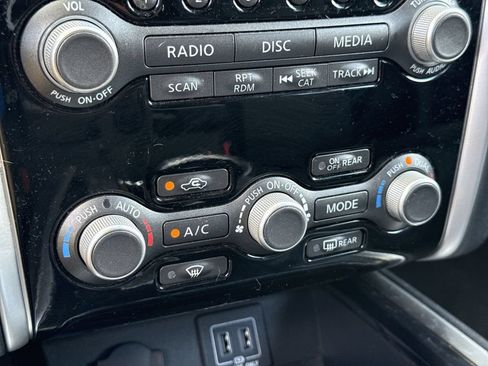 Used 2018 Nissan Pathfinder S FWD image 30