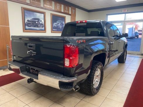 Used 2018 Chevrolet Silverado 1500 LTZ image 3
