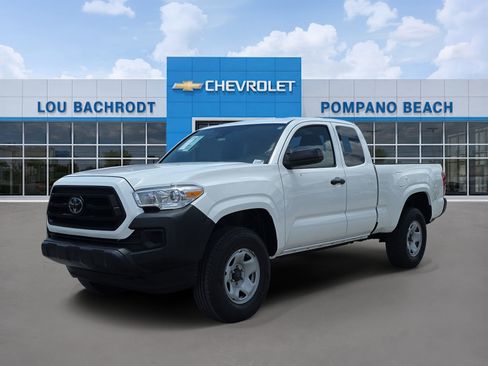 Used 2021 Toyota Tacoma SR AWD/4WD image 3