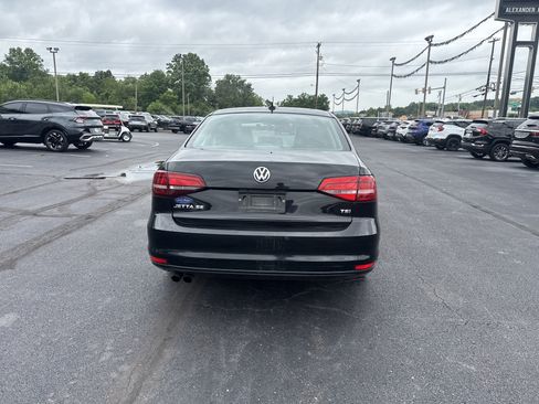 Used 2018 Volkswagen Jetta SE FWD image 4