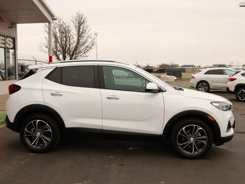 Used 2022 Buick Encore GX Select image 4