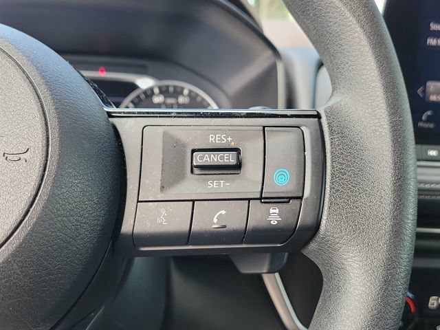 Used 2023 Nissan Rogue SV FWD image 25